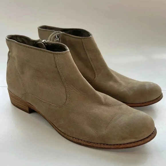 Dolce Vita Booties - Picture 2 of 9